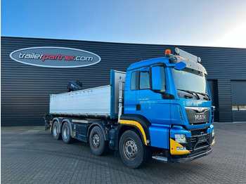 Billenőplatós teherautó MAN