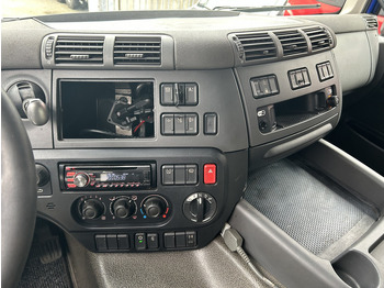 Ponyvás teherautó DAF CF 370 FA + Pacton MXD 218 / Curtainside Combi / Loadlift / APK TUV 05-26: 5 kép. Ponyvás teherautó DAF CF 370 FA + Pacton MXD 218 / Curtainside Combi / Loadlift / APK TUV 05-26: 5 kép.