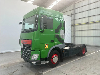 Nyergesvontató DAF XF 106 440