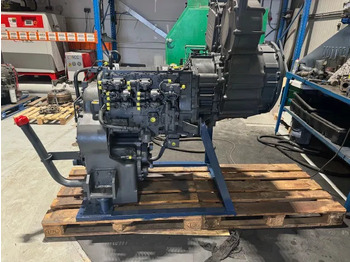 Új Sebességváltó Komatsu Grader GD825A-2 WA500-6: 2 kép. Új Sebességváltó Komatsu Grader GD825A-2 WA500-6: 2 kép.