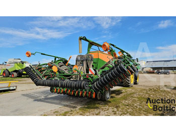 Kombinált vetőgép Amazone Cirrus 6003-2: 5 kép. Kombinált vetőgép Amazone Cirrus 6003-2: 5 kép.