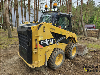 Mini homlokrakodó Caterpillar 236 D: 3 kép. Mini homlokrakodó Caterpillar 236 D: 3 kép.