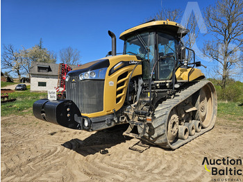 Lánctalpas traktor CHALLENGER