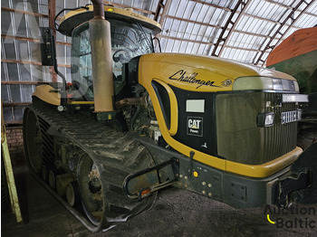 Lánctalpas traktor CHALLENGER