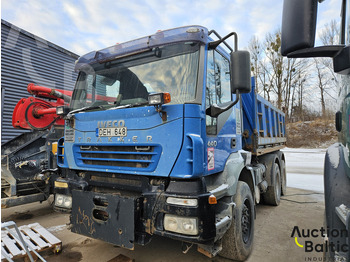 Billenőplatós teherautó IVECO