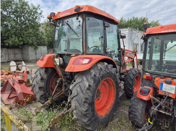 Traktor KIOTI RX 7330: 3 kép.