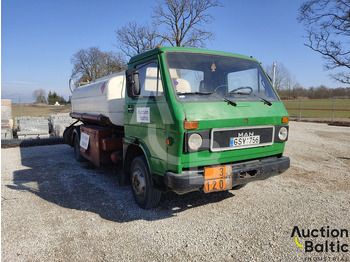 Tartályos teherautó a következők szállításához üzemanyag MAN 8.136: 2 kép. Tartályos teherautó a következők szállításához üzemanyag MAN 8.136: 2 kép.