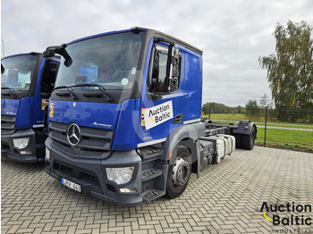 Alvaz teherautó MERCEDES-BENZ Actros 1843