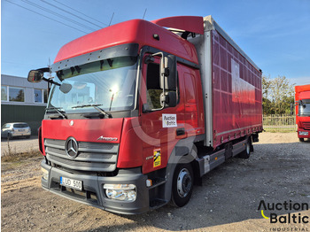 Ponyvás teherautó MERCEDES-BENZ Atego