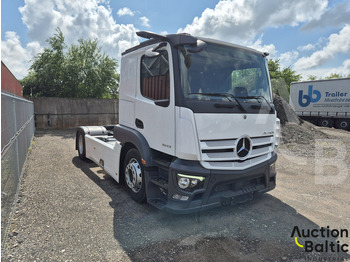 Nyergesvontató MERCEDES-BENZ Actros 1843