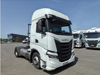 Nyergesvontató IVECO Stralis 440