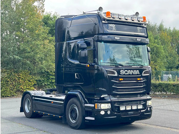 Nyergesvontató SCANIA R 580