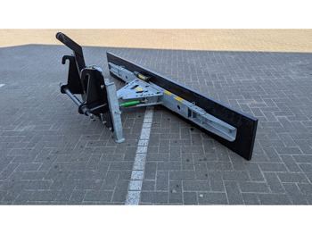 Állattartás gépei a következők szállításához állat zocon Rubberschuif 1.80mtr Giant + 3-punts: 2 kép.