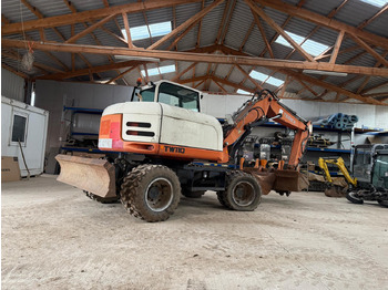 Gumikerekes kotró TEREX