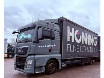 Ponyvás teherautó MAN TGX 18.440