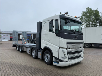 Autószállító teherautó Volvo Arbeitsbühnen Baumaschinentransporter mit Rampen: 5 kép.