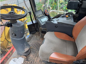 Önjáró szecskázógép Claas Jaguar 870: 5 kép.