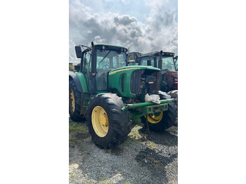 Traktor JOHN DEERE 6820