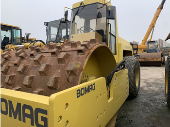 Henger BOMAG
