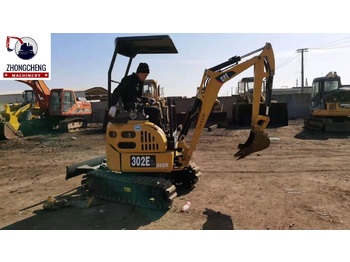 Minikotró CATERPILLAR 302