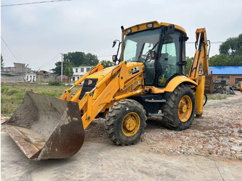 Kotrórakodó JCB 3CX: 4 kép. Kotrórakodó JCB 3CX: 4 kép.