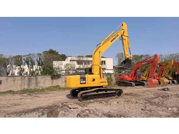 Lánctalpas kotró KOMATSU PC220-7: 4 kép. Lánctalpas kotró KOMATSU PC220-7: 4 kép.