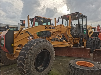 Gréder XCMG GR180