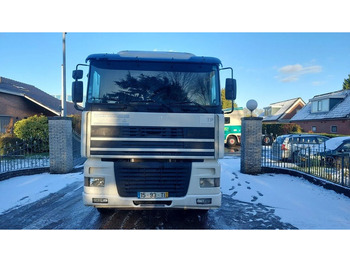 Nyergesvontató DAF XF 95.430 EURO 2 MANUAL GEARBOX: 5 kép. Nyergesvontató DAF XF 95.430 EURO 2 MANUAL GEARBOX: 5 kép.