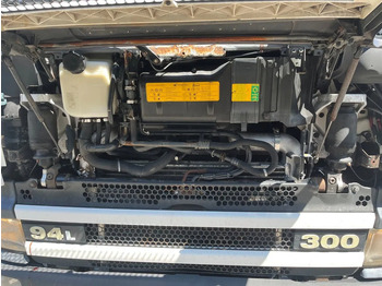 Nyergesvontató Scania P94-300 94 MANUAL GEARBOX AIRCO RETARDER 10-2004: 3 kép.