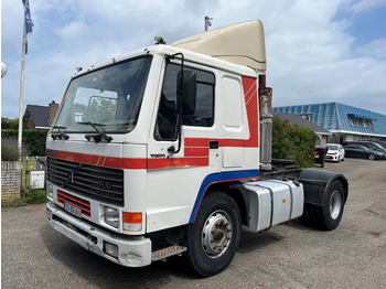 Nyergesvontató VOLVO FL10 320