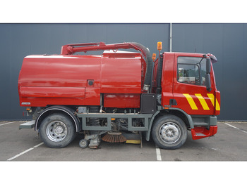 DAF 65.180 ATI STREET SWEPER RH DRIVE MANUAL GARBOX 96.000KM lízing DAF 65.180 ATI STREET SWEPER RH DRIVE MANUAL GARBOX 96.000KM: 2 kép.