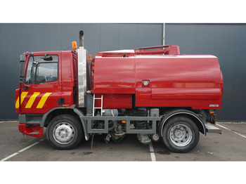 DAF 65.180 ATI STREET SWEPER RH DRIVE MANUAL GARBOX 96.000KM lízing DAF 65.180 ATI STREET SWEPER RH DRIVE MANUAL GARBOX 96.000KM: 1 kép.
