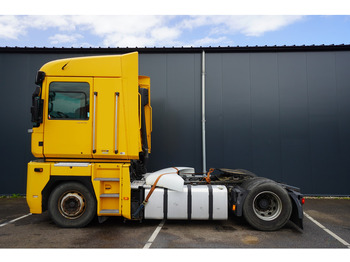 Nyergesvontató RENAULT Magnum 480