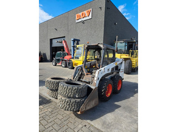 Gumikerekes homlokrakodó BOBCAT S450