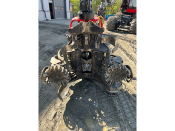 Fakitermelő gép Komatsu 901: 5 kép.