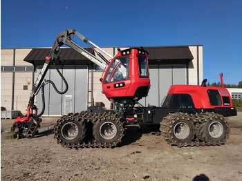 Fakitermelő gép Komatsu 901XC: 2 kép. Fakitermelő gép Komatsu 901XC: 2 kép.