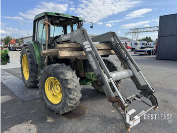 Traktor John Deere 6400 4RM: 4 kép. Traktor John Deere 6400 4RM: 4 kép.