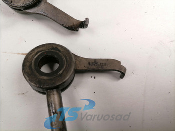 Motor és alkatrészek - Teherautó Scania Piston cooling nozzle 1375429: 2 kép.