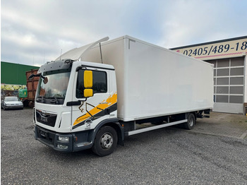 Dobozos felépítményű teherautó MAN