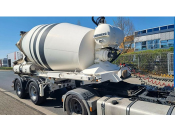 Betonkeverő félpótkocsi LIEBHERR