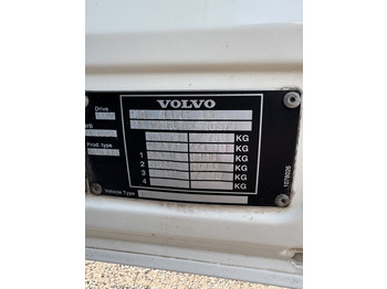 Hűtős teherautó Volvo FM 410 6X2 Kühlkoffer mit Carrier Diesel & Strom: 3 kép. Hűtős teherautó Volvo FM 410 6X2 Kühlkoffer mit Carrier Diesel & Strom: 3 kép.