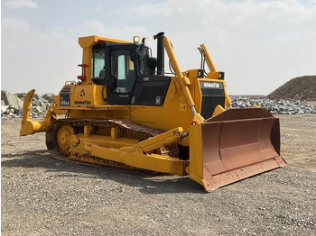 Buldózer Komatsu D85EX-15: 4 kép.