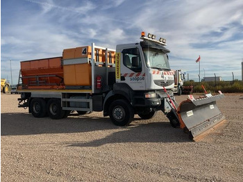 Hóeltakarító gép Renault Kerax 430DXI: 4 kép. Hóeltakarító gép Renault Kerax 430DXI: 4 kép.