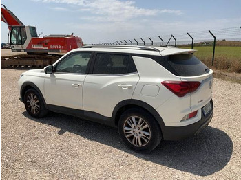 Autó Ssangyong Korando: 2 kép.