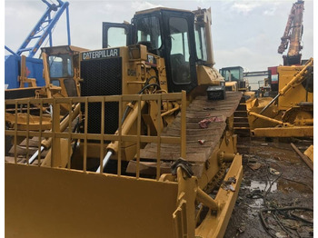 Buldózer CATERPILLAR D5H