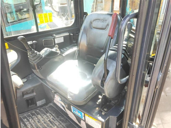 Minikotró Hitachi ZX 30: 3 kép.