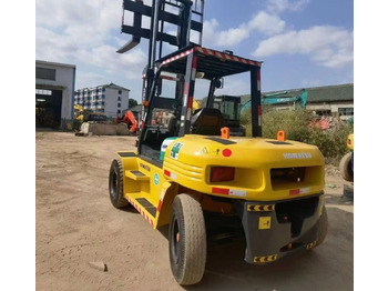 Dízel targonca Komatsu FD70: 5 kép.