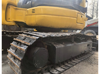 Minikotró Komatsu PC30MR: 2 kép.