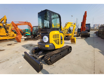 Minikotró KOMATSU PC35