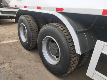 Billenőplatós teherautó Sinotruk HOWO 371 6*4  Dump truck: 2 kép.